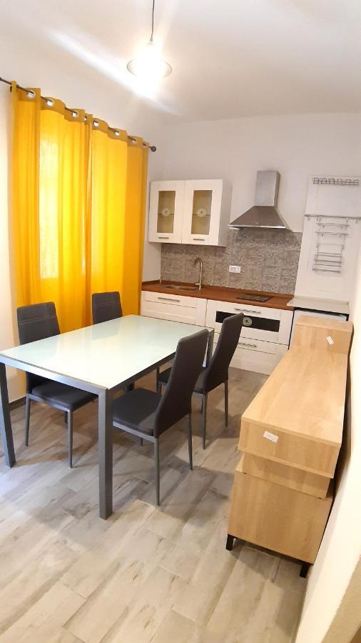 Domo In Terranoa, Old Town Apartment Olbia Exterior foto